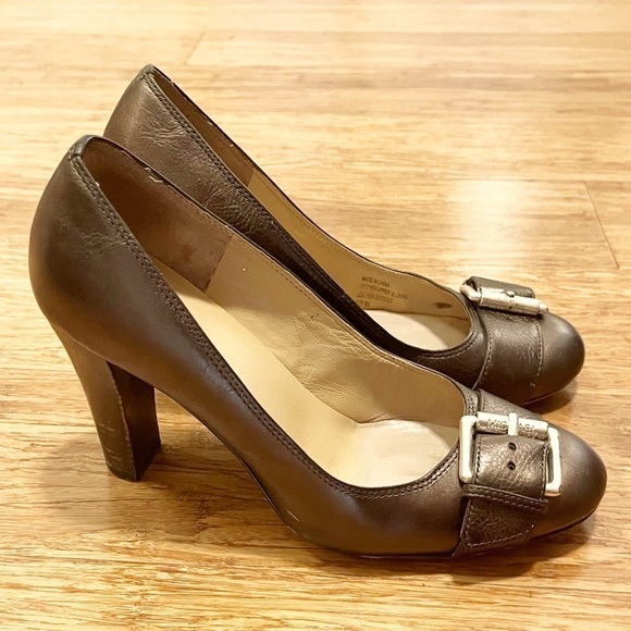 MICHAEL Michael Kors antique gold bronze leather wood stacked heels w/ buckle 8 - Picture 1 of 12